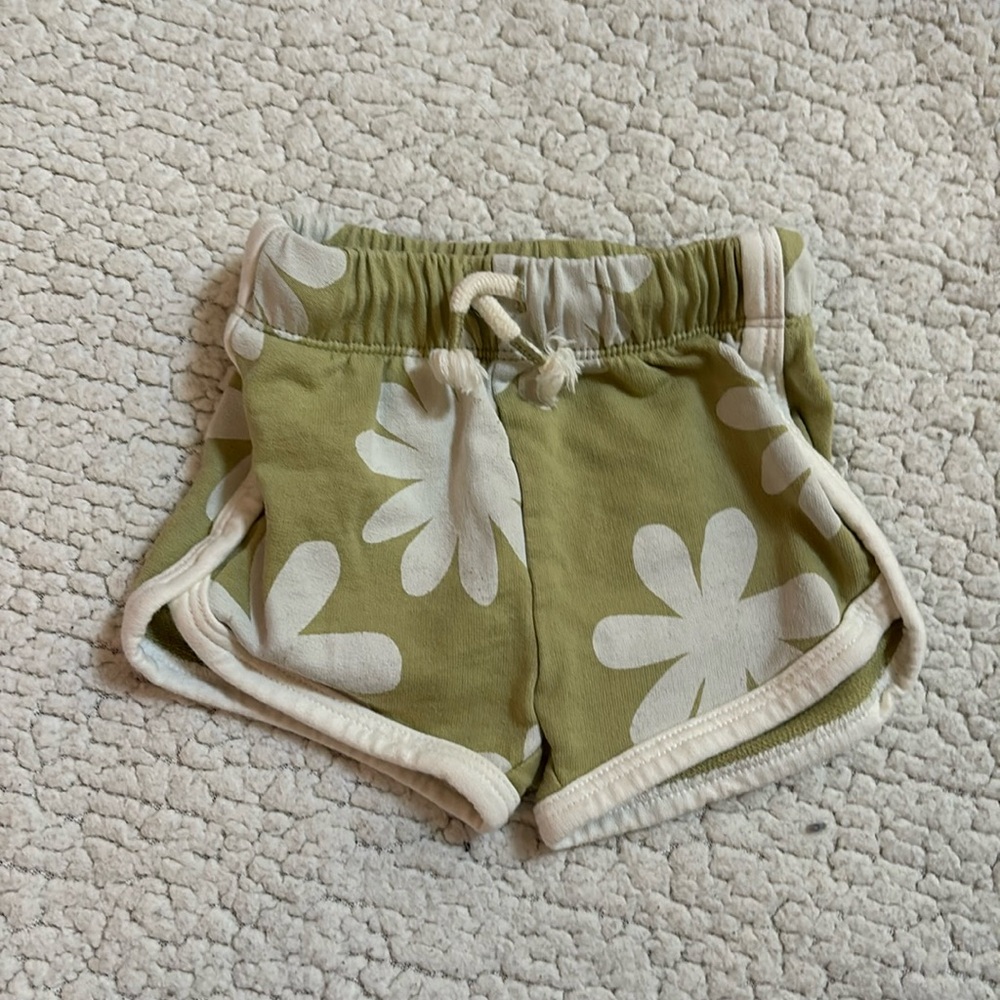 Green and white flower baby shorts